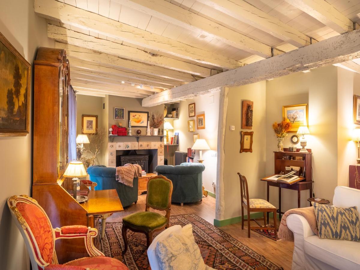Encantadora Casa De Pueblo Con 5 Hab. En Burgos 桑托多明戈德锡洛斯 外观 照片