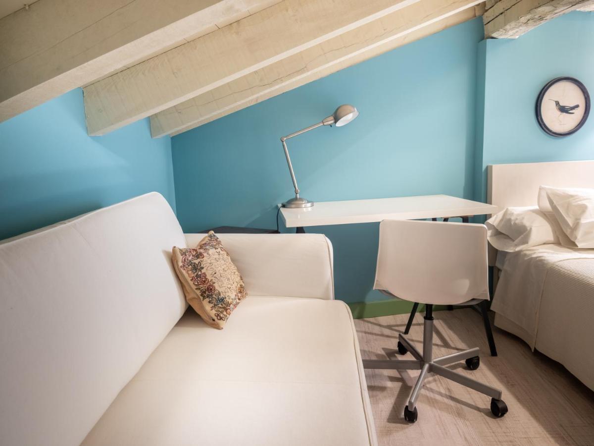 Encantadora Casa De Pueblo Con 5 Hab. En Burgos 桑托多明戈德锡洛斯 外观 照片